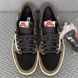 Nike Air Men's Black and Brown Sneakers